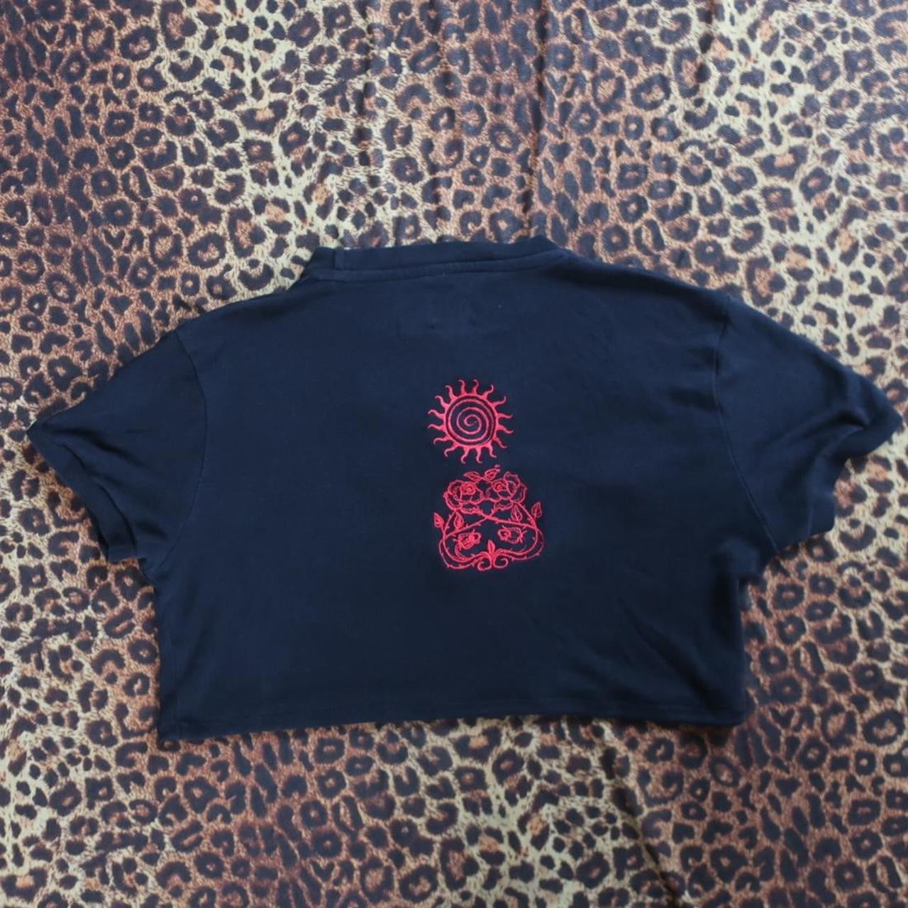 1/1 embroidered top